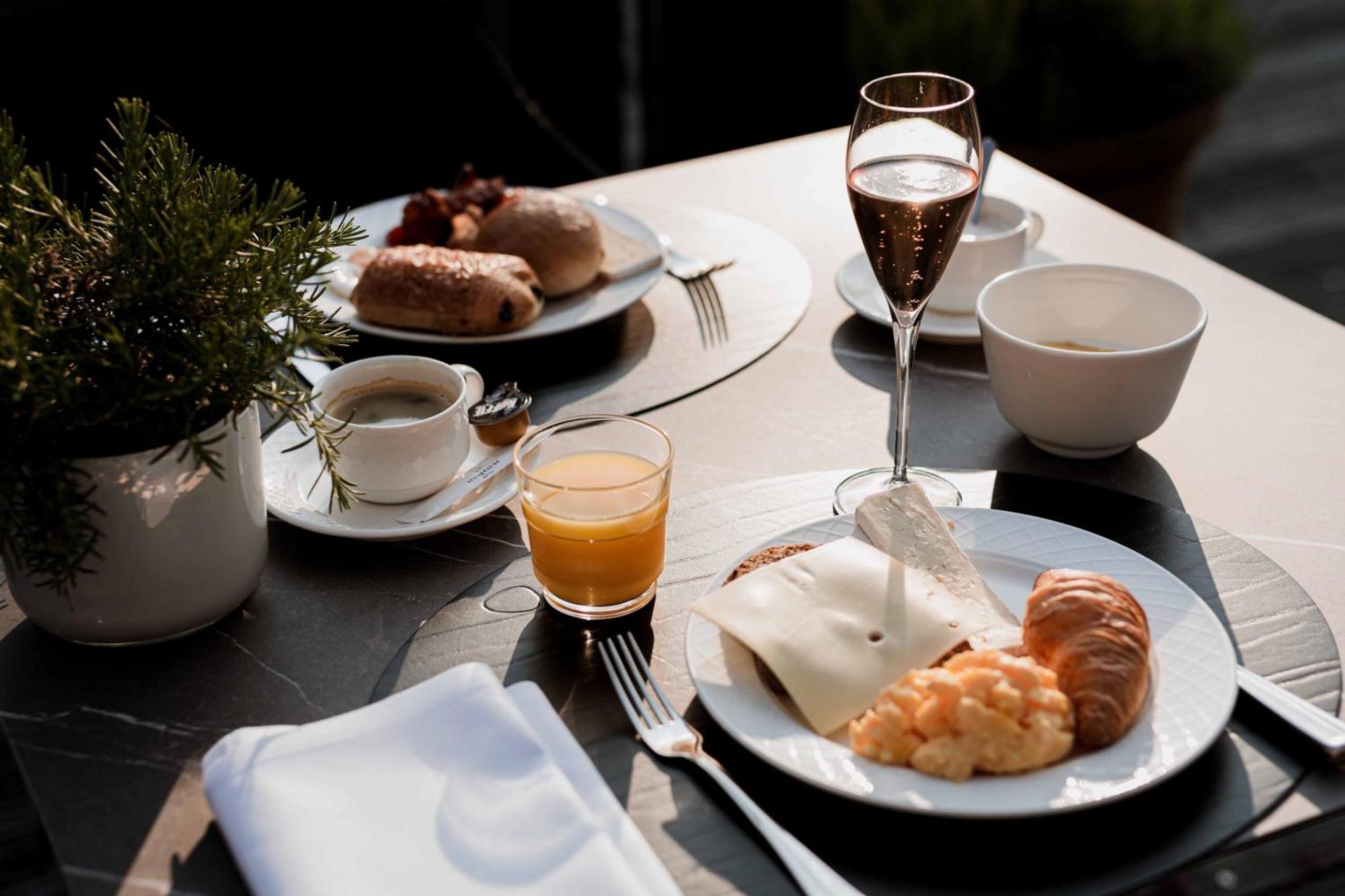 Stiemerheide - The Urban Hotel & Golf Retreat Генк Екстериор снимка